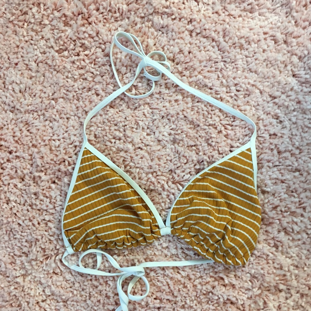 Garage bathing suit top. Size L.